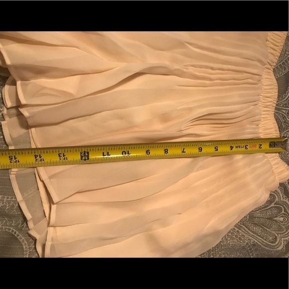 BCBGeneration Yellow Broken Pleat Vellum Skort - Picture 4 of 5
